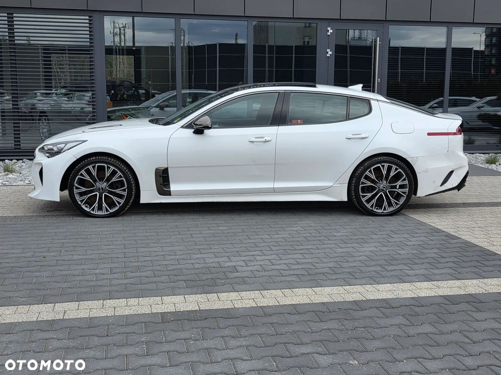 Kia Stinger 2.0 T-GDI GT Line - 26