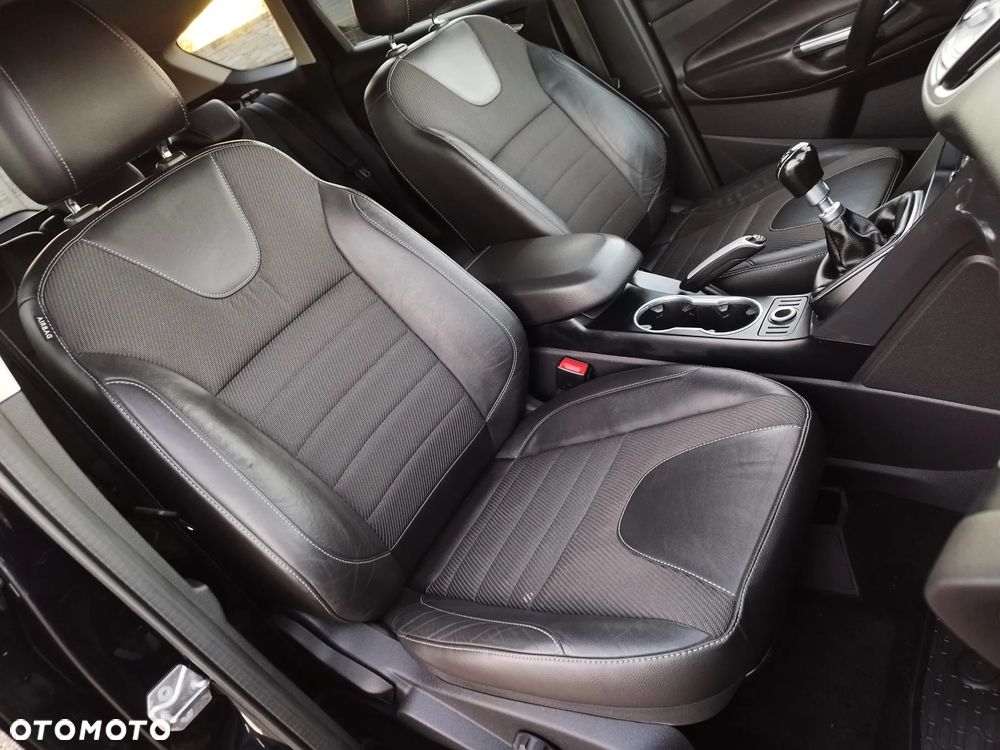 Ford Kuga 2.0 TDCi 4x4 Titanium - 19