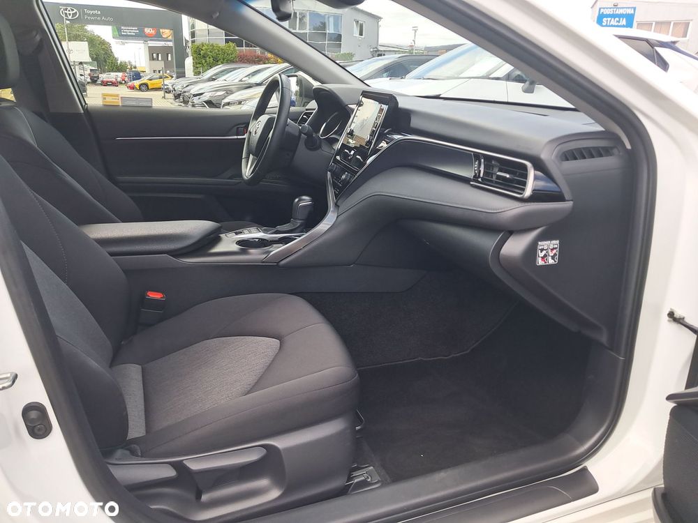 Toyota Camry 2.5 Hybrid Comfort CVT - 19