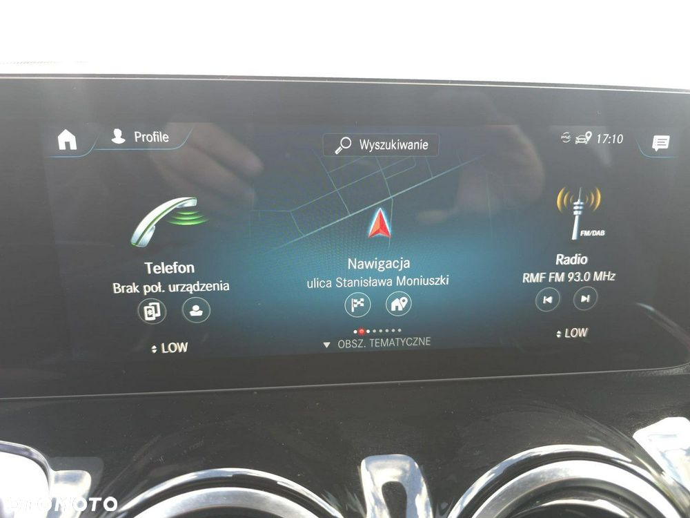 Mercedes-Benz GLB - 26