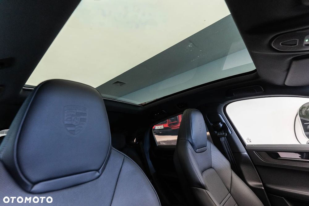 Porsche Cayenne Black Edition - 38