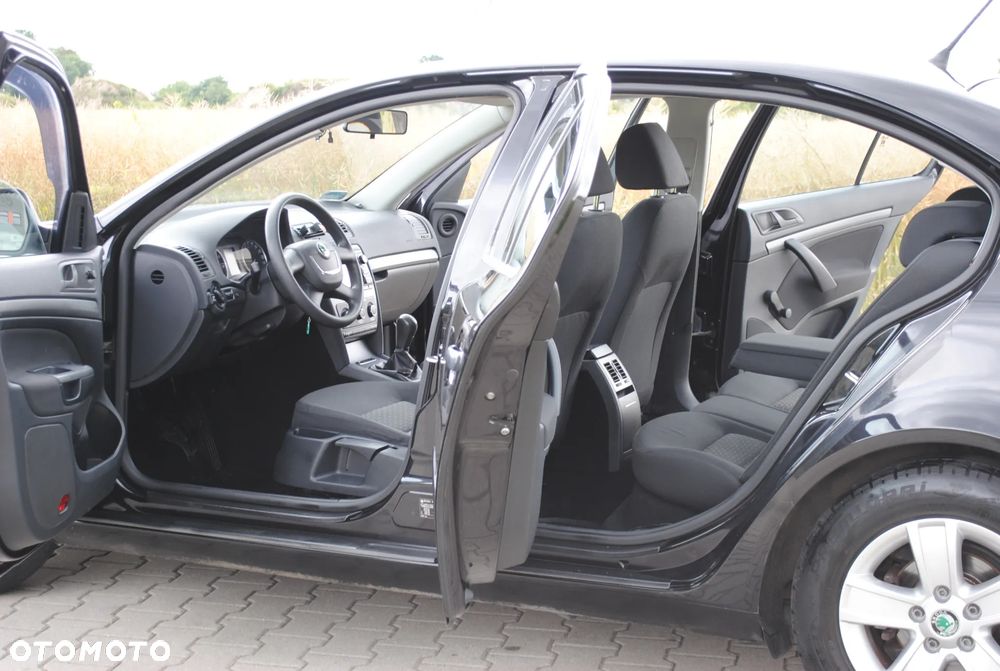 Skoda Octavia 1.6 Elegance - 6