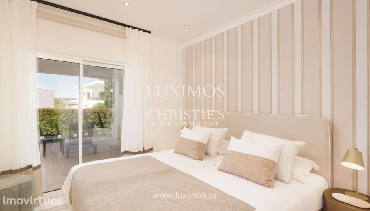 Moradia V3 mobilada e com jardim para venda em Salema, Algarve - Grande imagem: 5/23