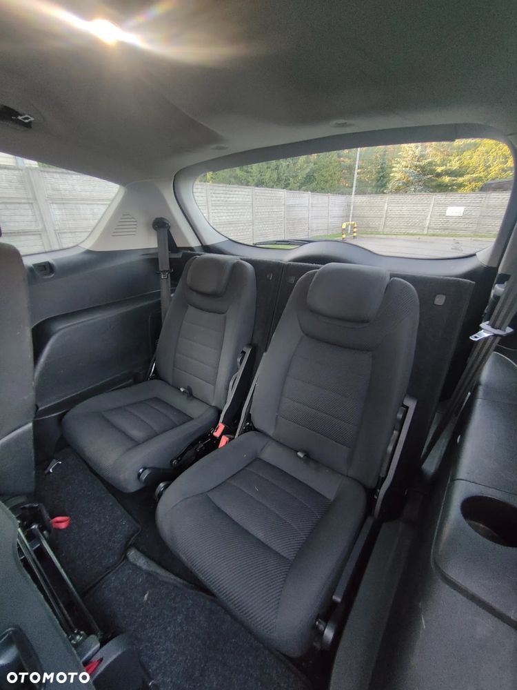 Ford S-Max - 9