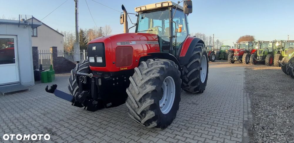Massey Ferguson 8240 - 10