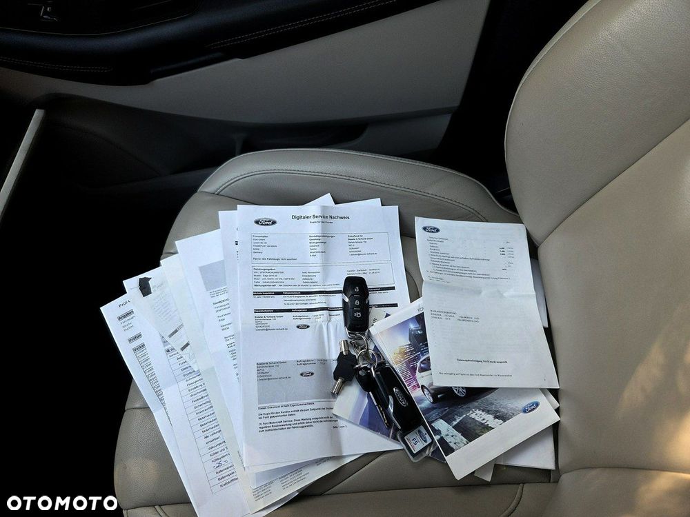 Ford Edge 2.0 TDCi Bi-Turbo 4x4 Titanium - 32