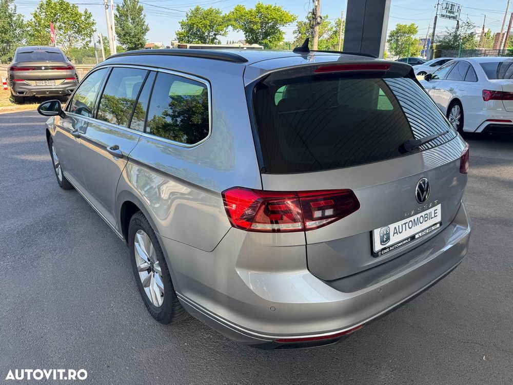 Volkswagen Passat 2.0 TDI DSG Comfortline - 11