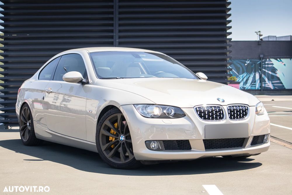 BMW Seria 3 330d Coupe - 7