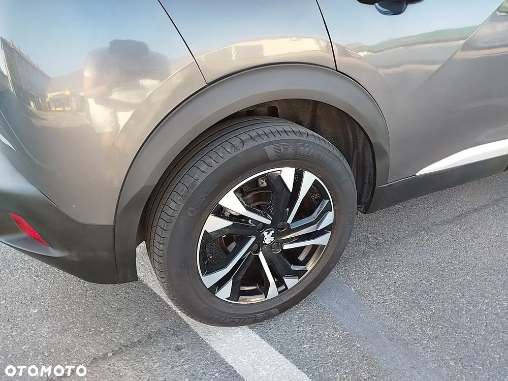 Peugeot 2008 PureTech 130 EAT8 Allure - 36