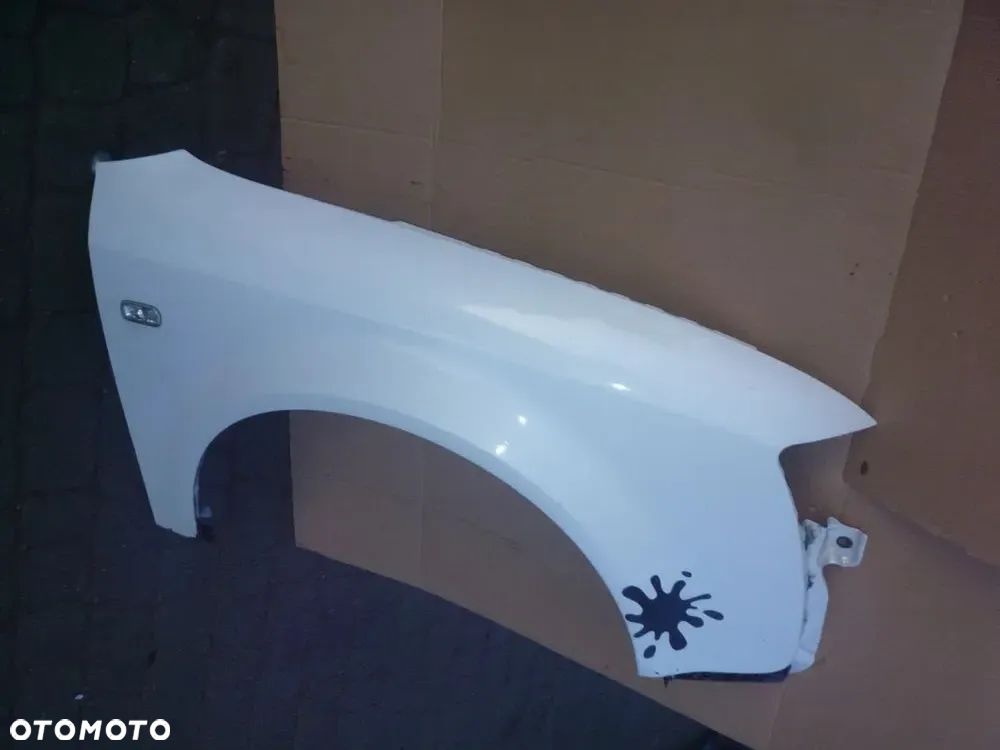 Błotnik prawy Audi A4 B6 - 1