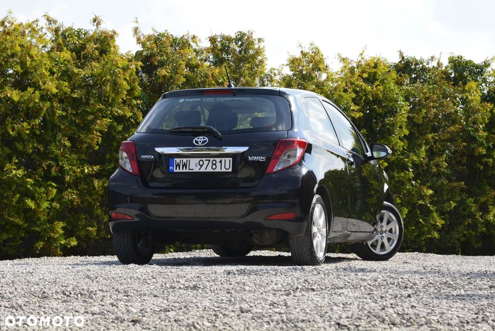 Toyota Yaris 1.0 Premium - 6