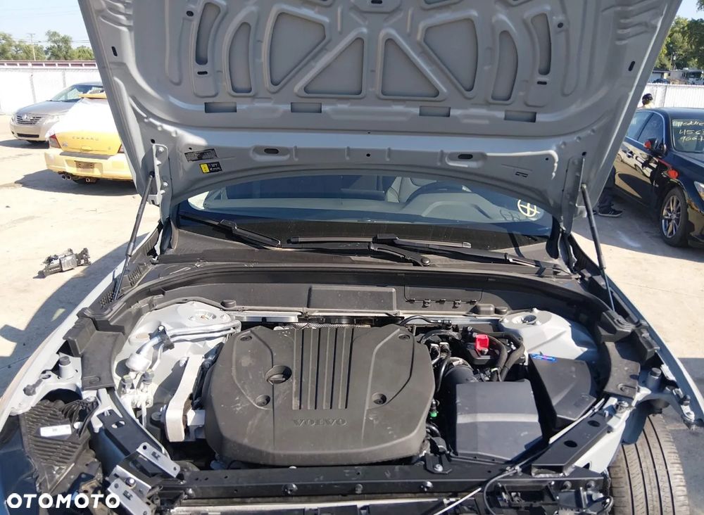 Volvo XC 60 B5 B AWD Geartronic Momentum Pro - 11