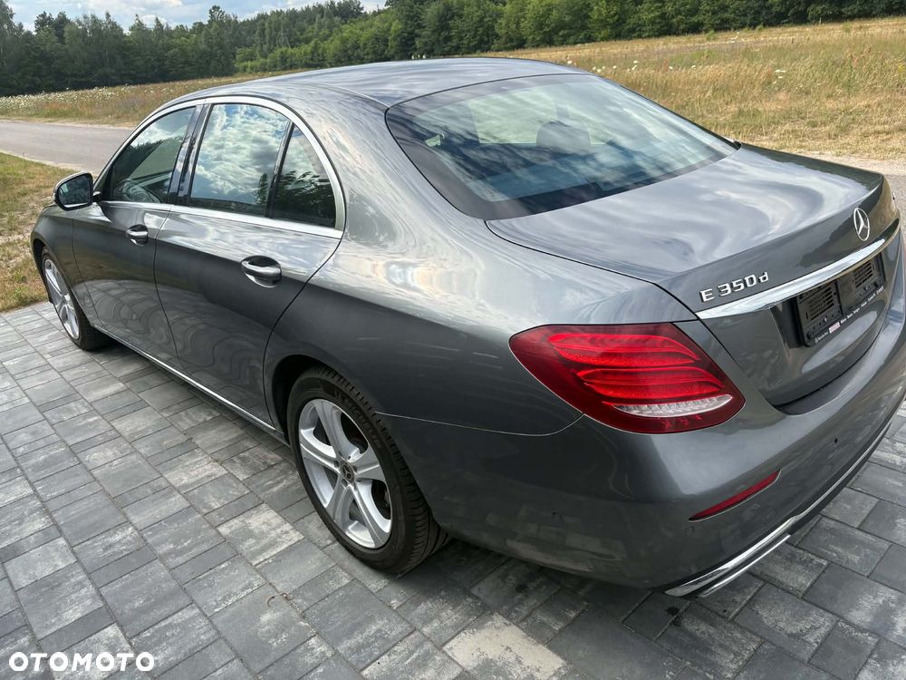 Mercedes-Benz Klasa E - 9