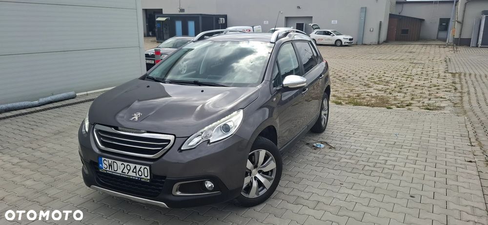 Peugeot 2008 1.2 Pure Tech Style S&S - 3