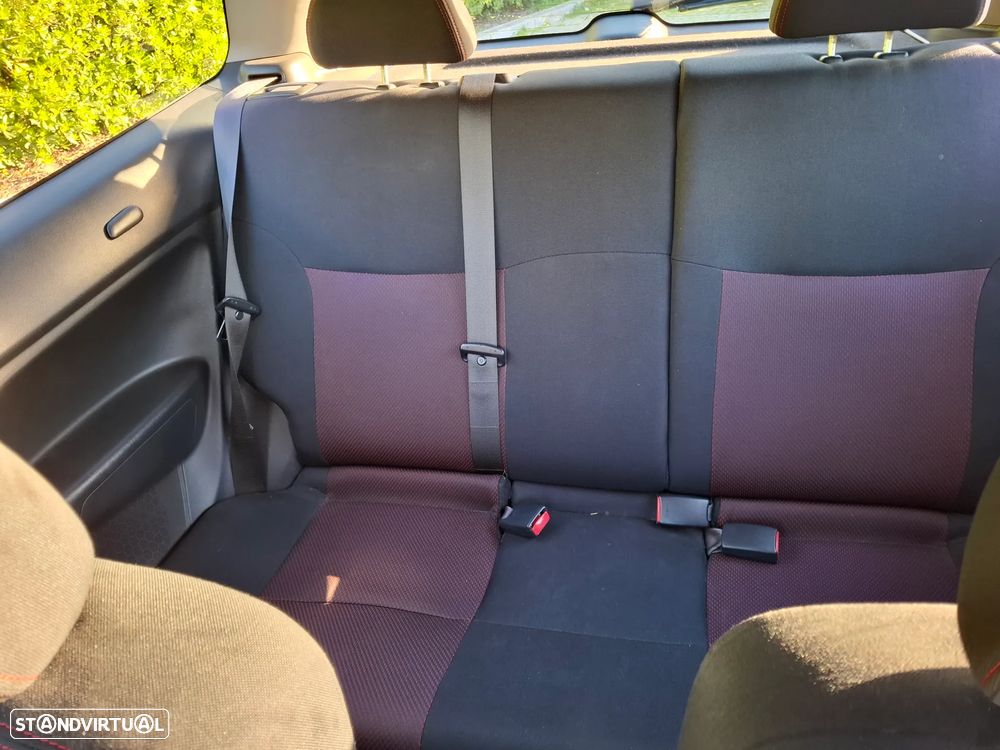 Honda Civic 1.4 Sport - 10