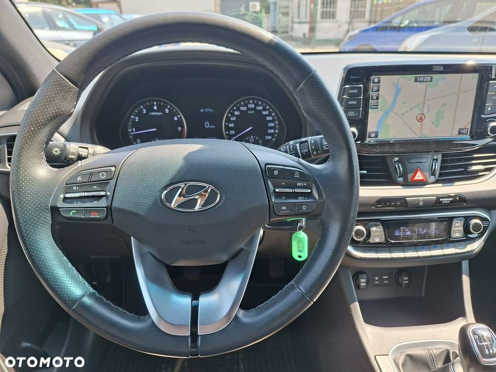 Hyundai i30 1.4 T-GDI GO Plus - 23