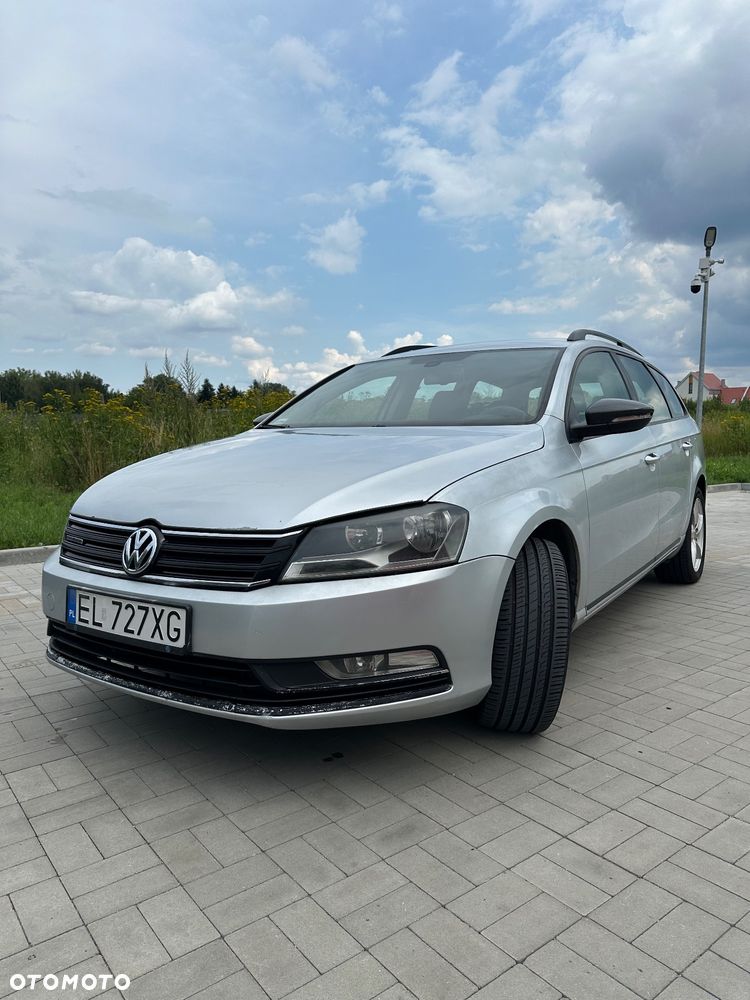 Volkswagen Passat 1.6 TDI DPF BlueMot Comfortline - 1