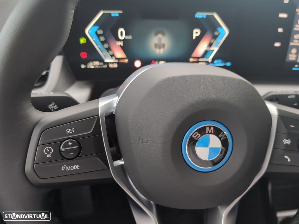 BMW 225xe Active Tourer - 21