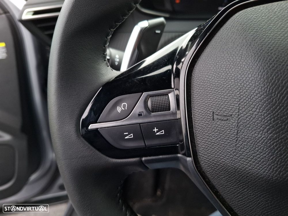 Peugeot 2008 1.2 Hybrid Active e-DCS6 - 16