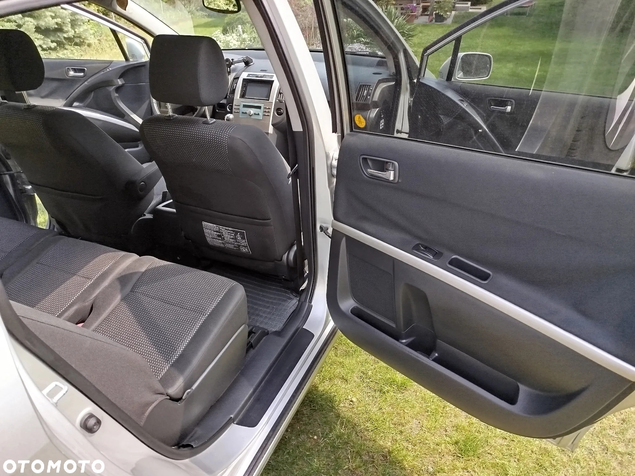 Toyota Corolla Verso 2.2 D-4D X 7os - 21