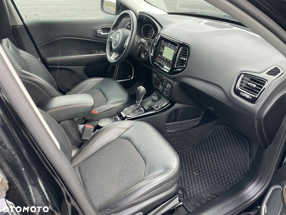 Jeep Compass 1.4 TMair Limited 4WD S&S - 26