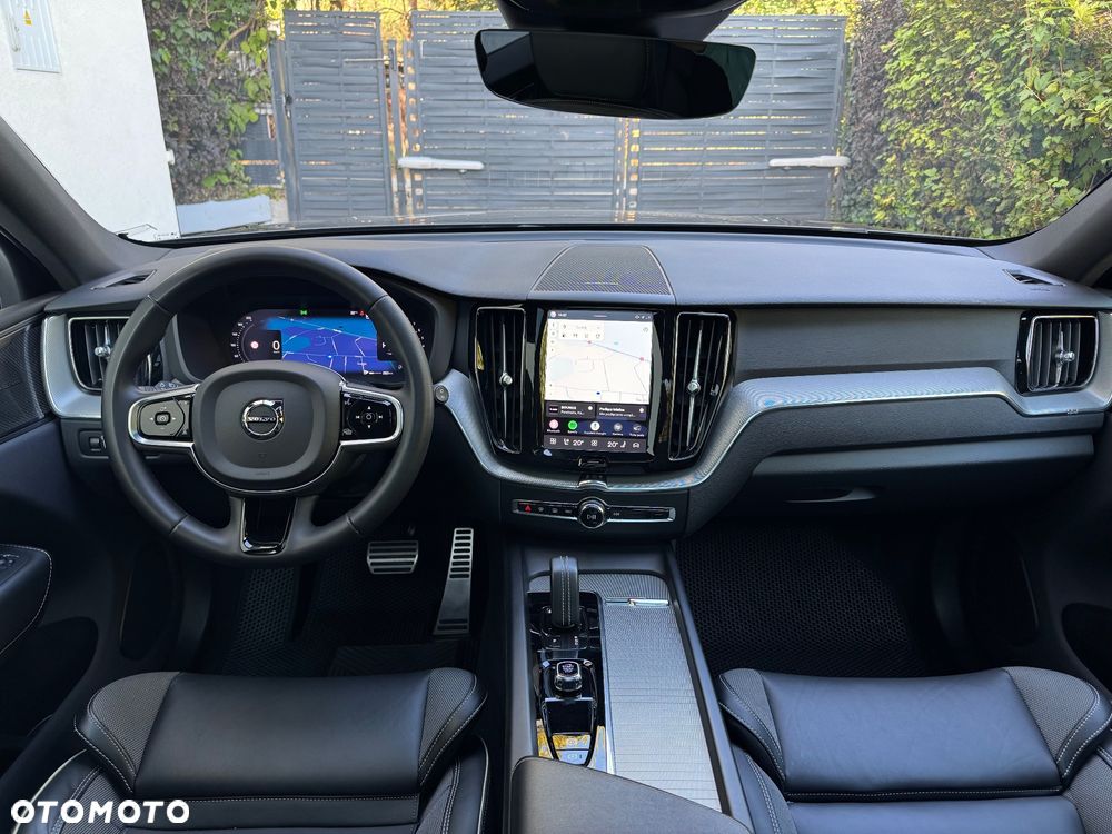 Volvo XC 60 B4 B Plus Dark - 14