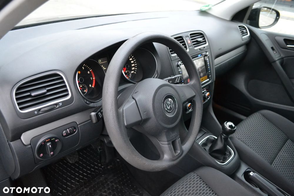 Volkswagen Golf - 38