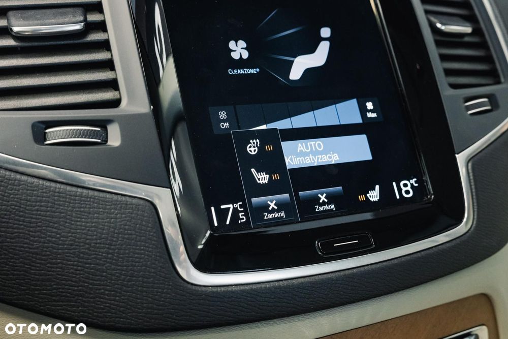 Volvo XC 90 B5 D AWD Momentum Pro - 24