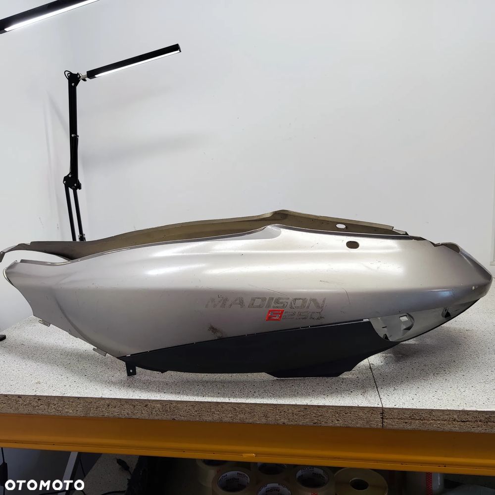 Owiewka, osłona tył, ogon, zadupek Malaguti Madison 250 - 1