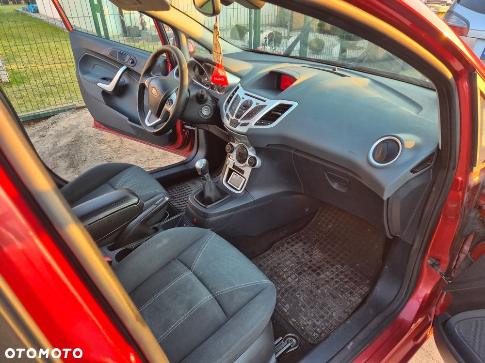 Ford Fiesta - 15