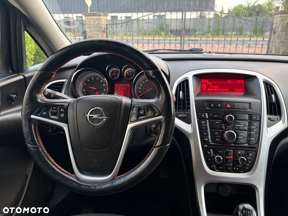 Opel Astra 1.4 Turbo Cosmo - 12