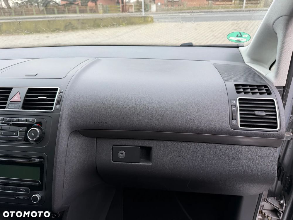 Volkswagen Touran 1.2 TSI Comfortline - 27