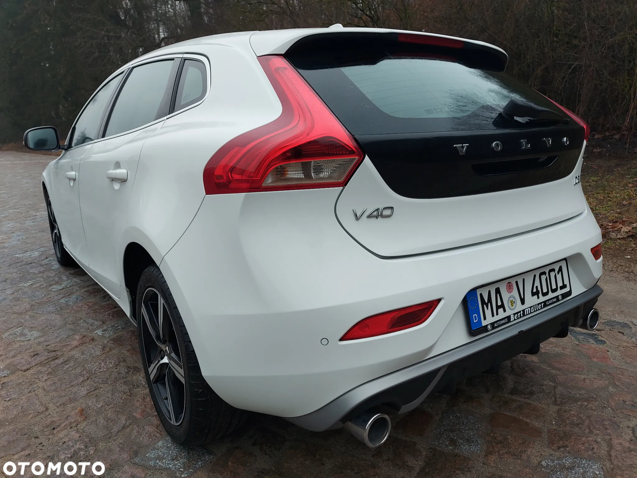 Volvo V40 D2 Geartronic RDesign - 4