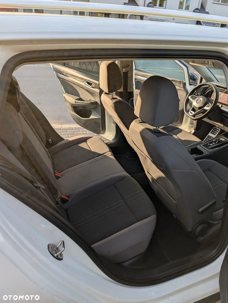Volkswagen Golf - 12