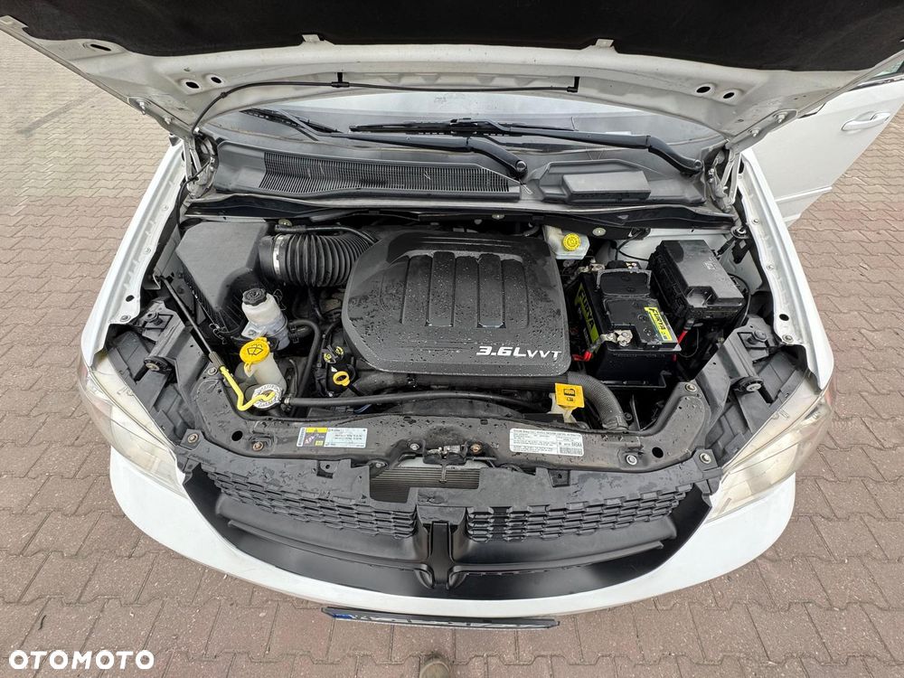 Dodge Grand Caravan 3.6 R/T - 25