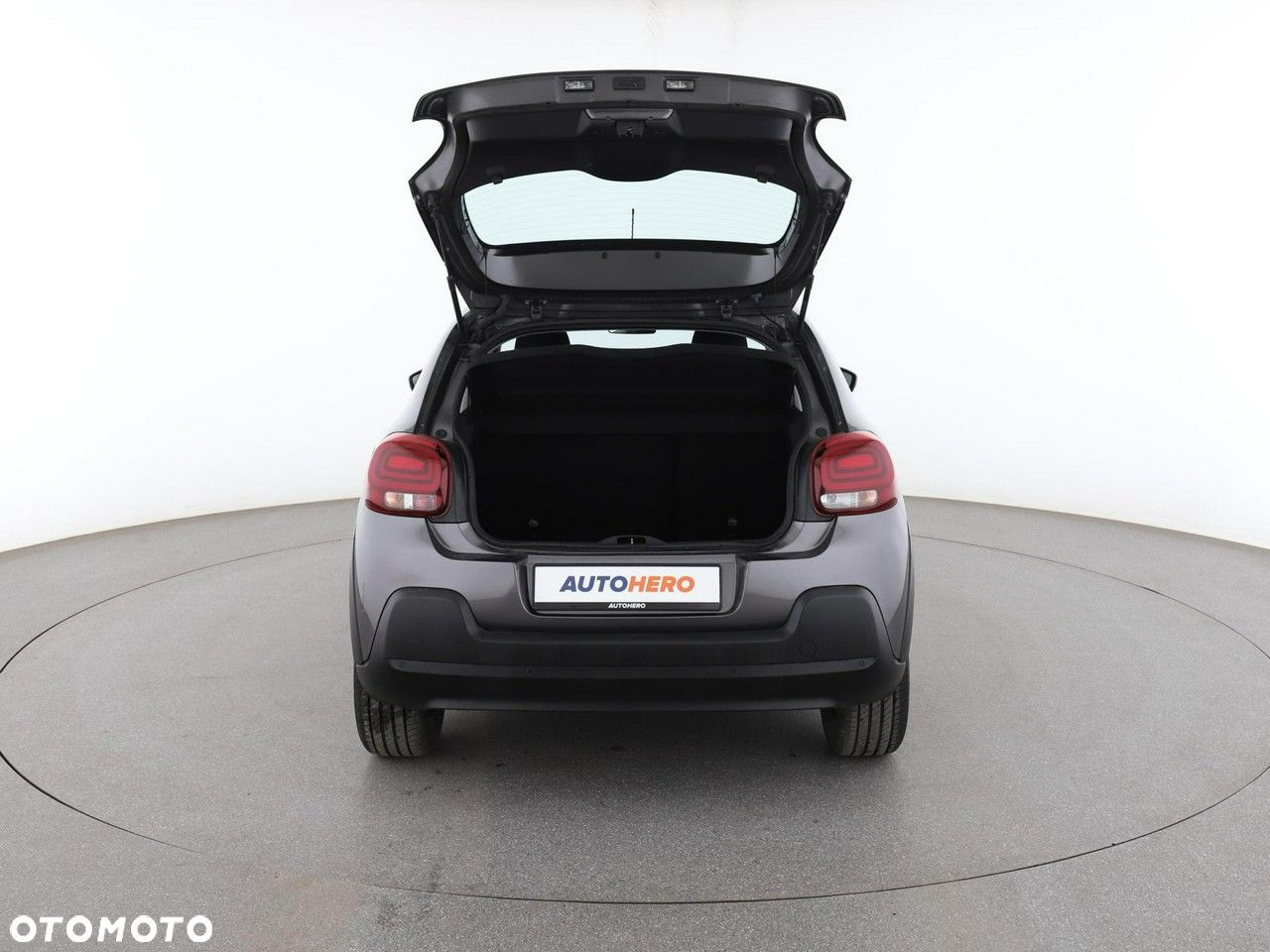 Citroën C3 1.2 PureTech GPF Shine - 19