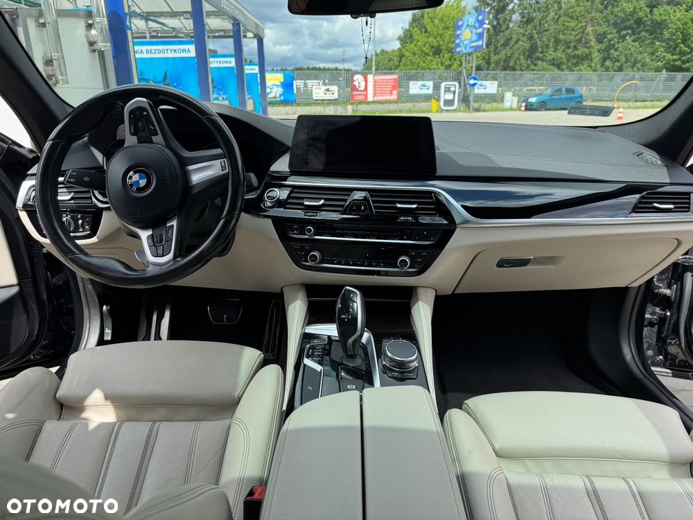 BMW Seria 5 525d - 20