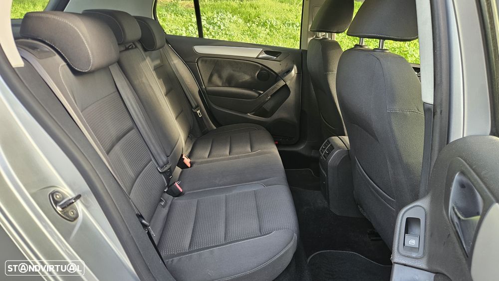 VW Golf 1.6 TDi Confortline - 23