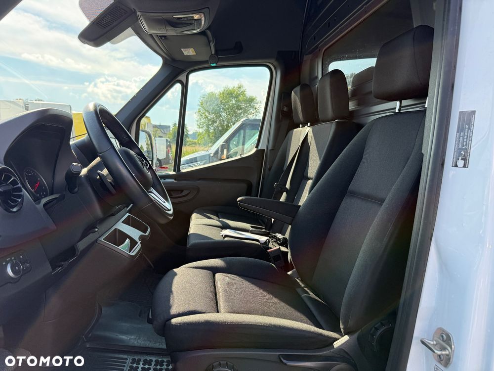 Mercedes-Benz 2023 Sprinter 317 CDI / Automat 9G/Alpine Sound/średni/Klima/Kamera/bdb stan - 16