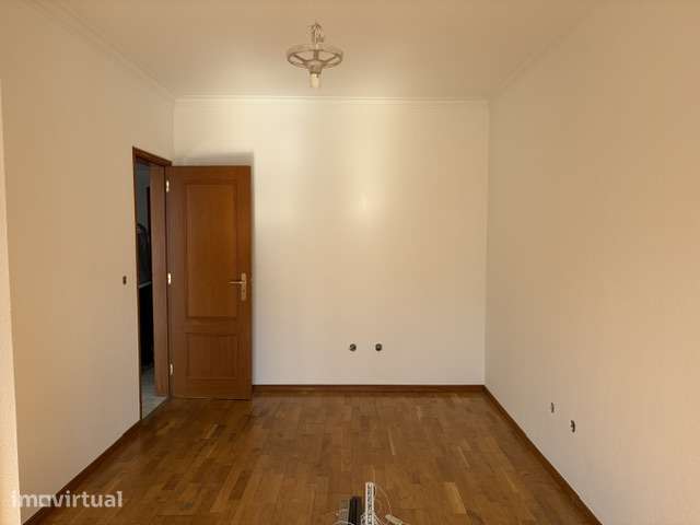 Apartamento T2 em 2º andar - Pinhal Novo - Grande imagem: 3/5