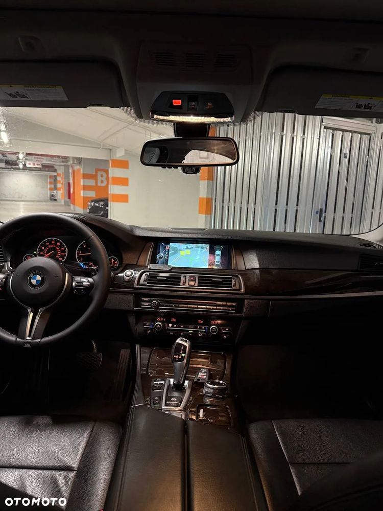 BMW Seria 5 530d xDrive Touring Luxury Line - 13