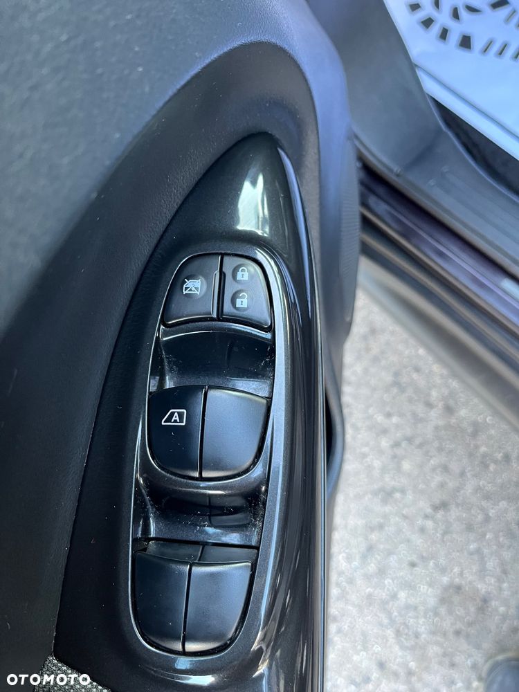 Nissan Juke 1.6 DIG-T N-Connecta - 22