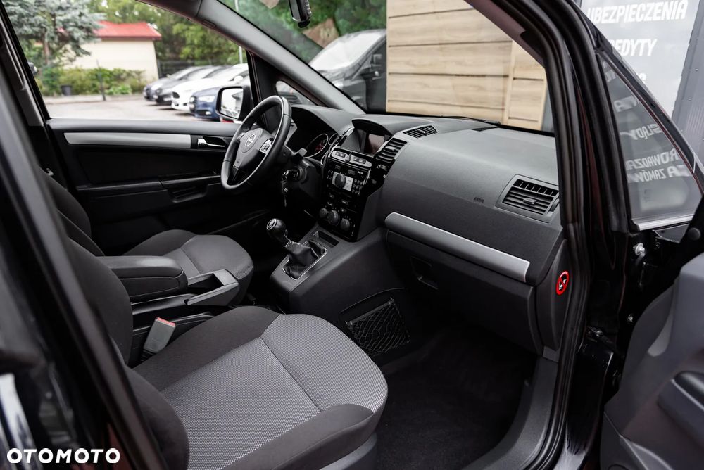 Opel Zafira 1.8 Family Plus - 23