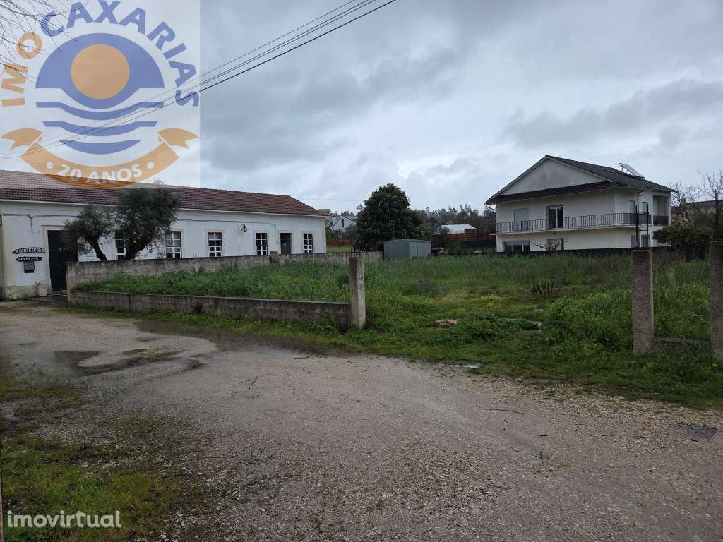 Terreno murado - Grande imagem: 2/3