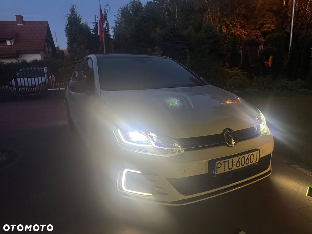 Volkswagen Golf - 20