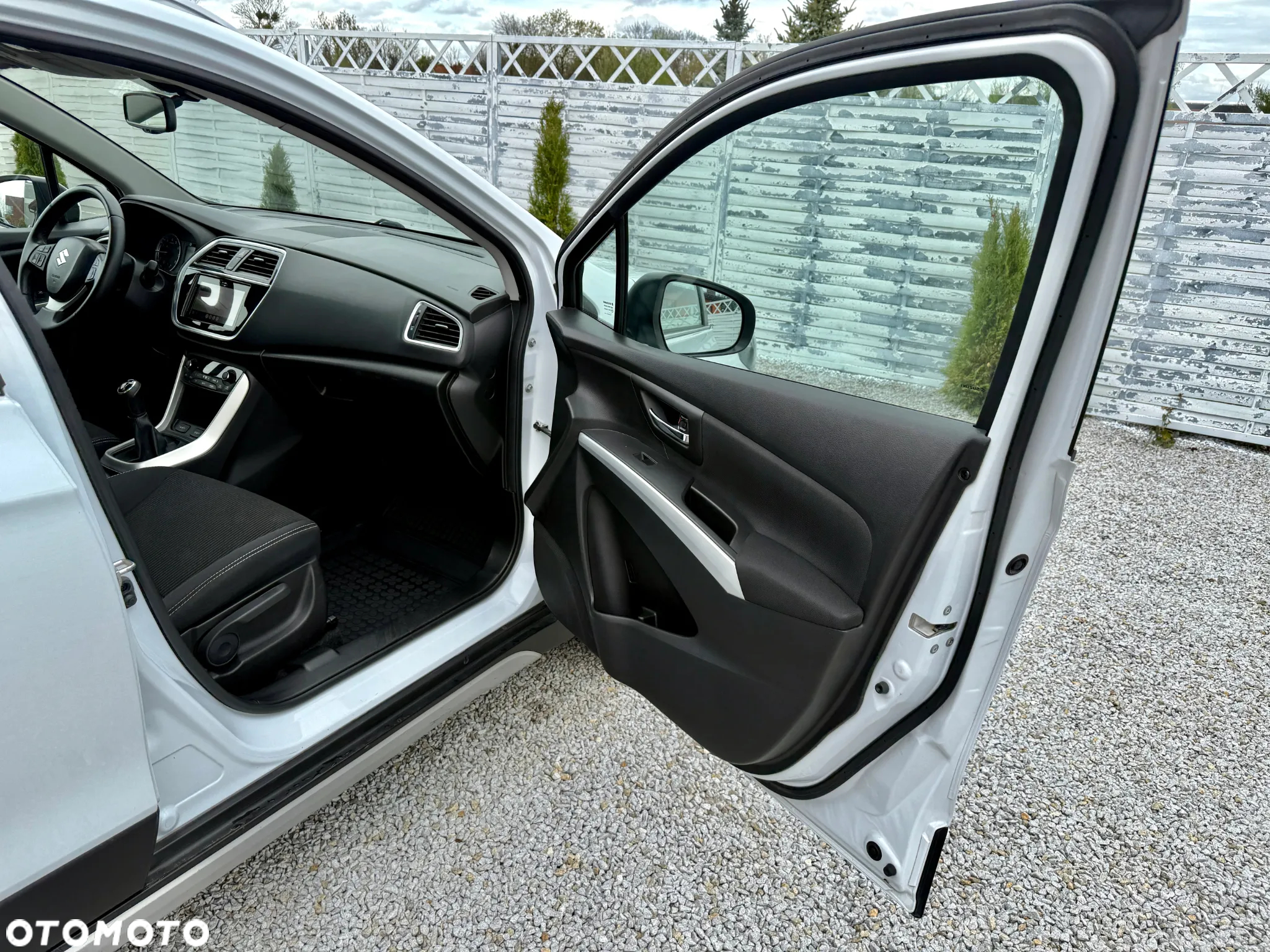 Suzuki SX4 S-Cross 1.0 T Premium - 35