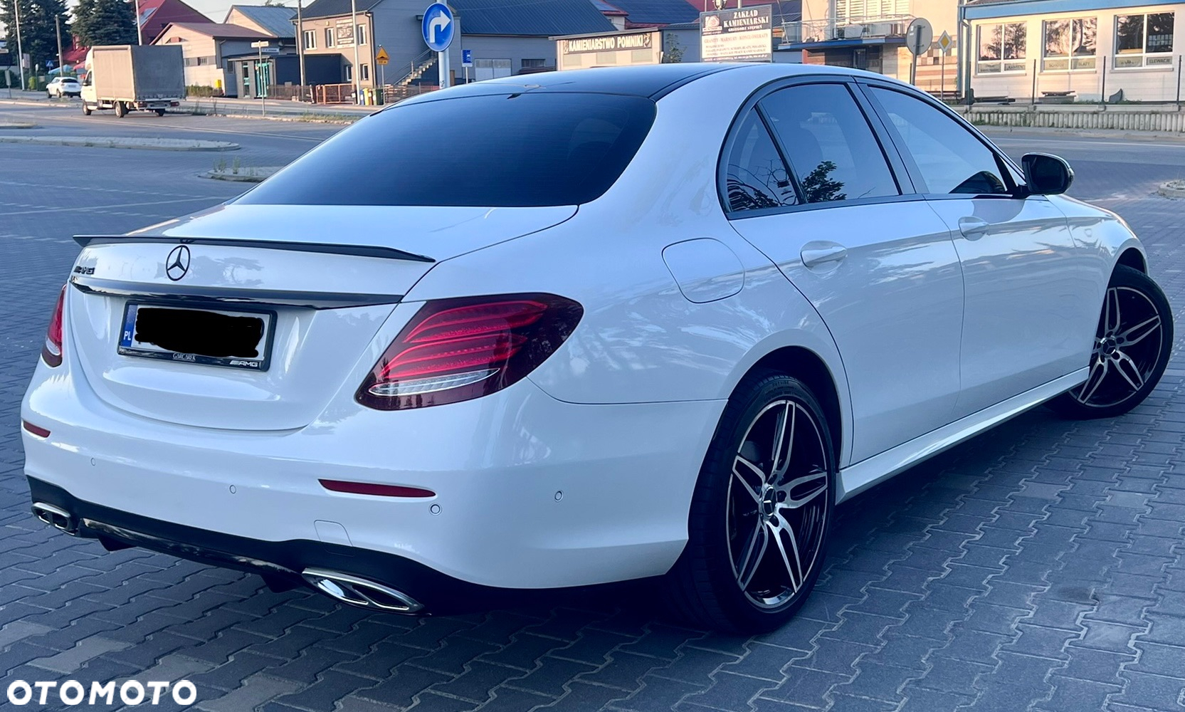 Mercedes-Benz Klasa E - 33