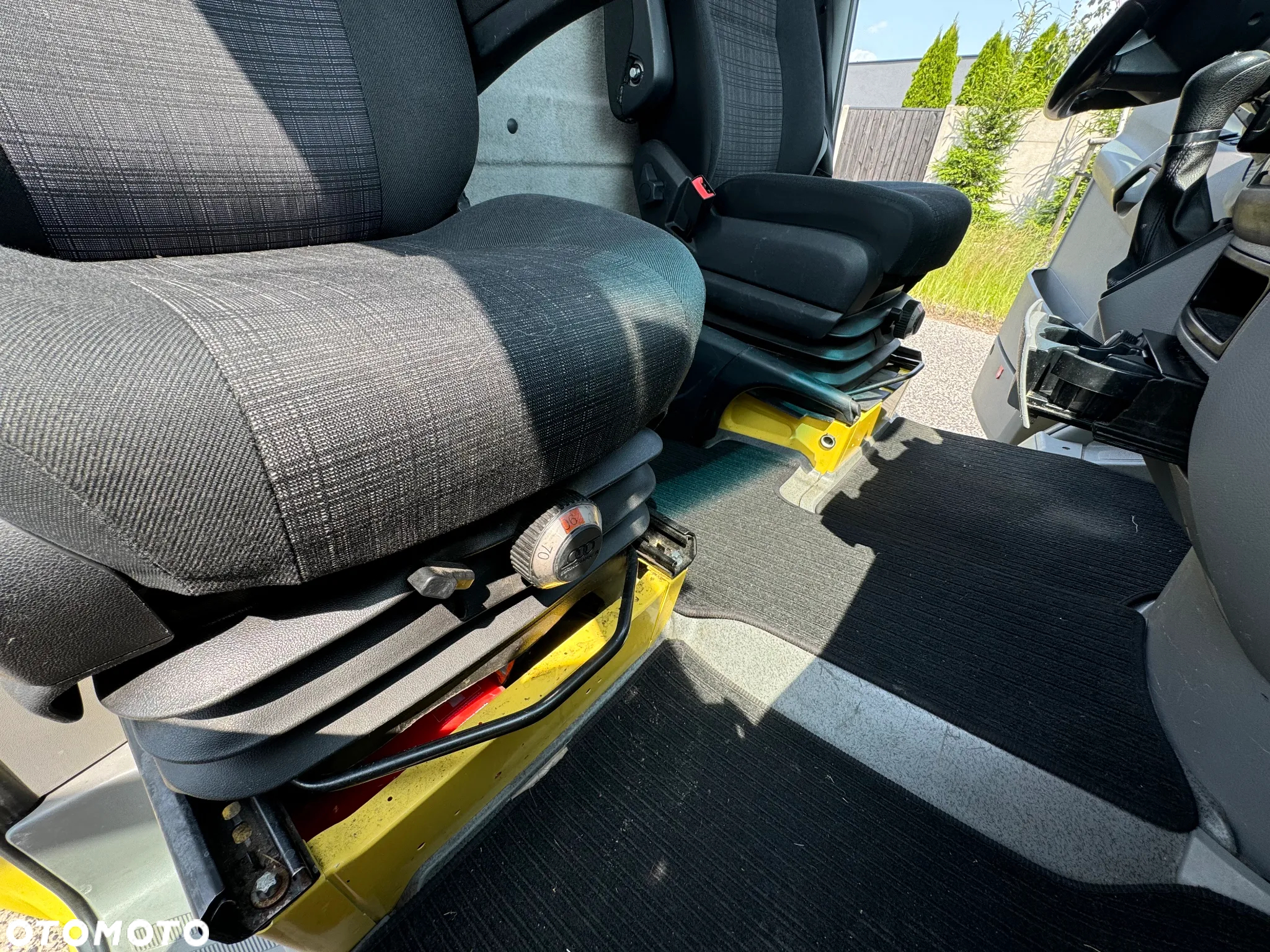 Mercedes-Benz SPRINTER - 13