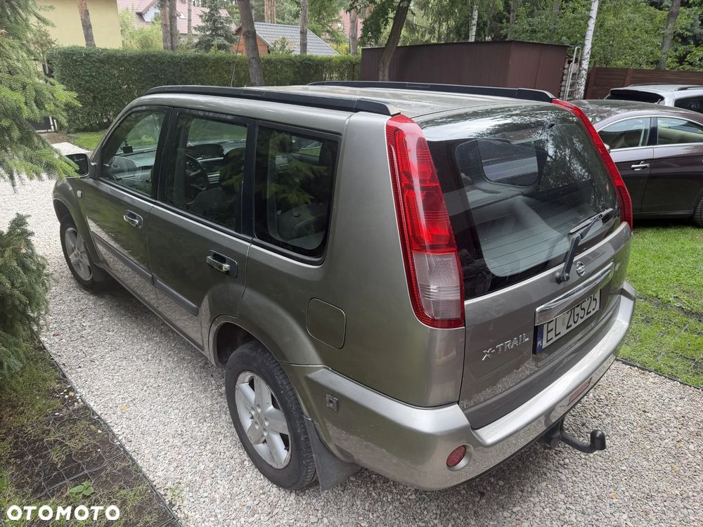Nissan X-Trail 2.0 Comfort - 2