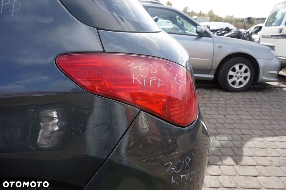 LAMPA TYLNA LEWA 308 I T7 5D HB 6350CV PEUGEOT 2007-2011 - 2